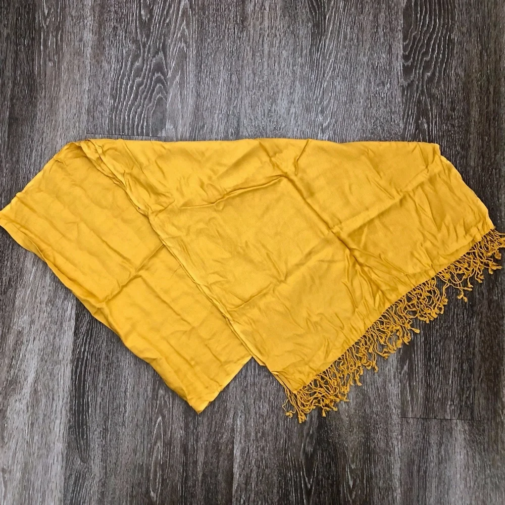 NEW JONES NEW YORK Mustard Color Scarf